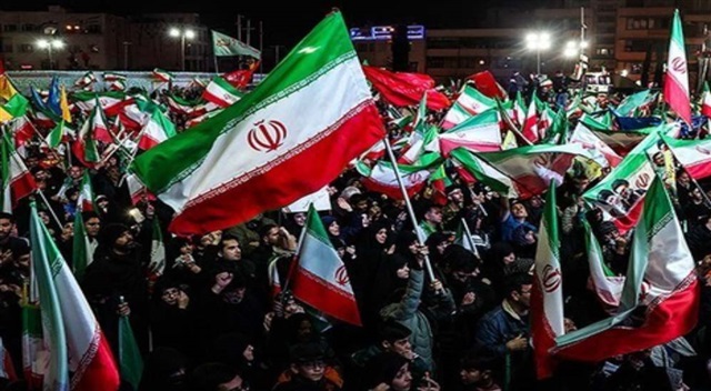 صدمین شب بعثت مردم؛ وقتی خیابان‌ها به میعادگاه تجدید بیعت تبدیل شدند